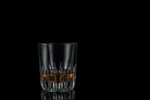 Jak prawidłowo serwować whisky